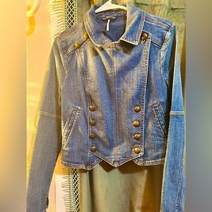 Free People Jean jacket. Excellent condition, never before worn